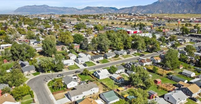 62 VILLA DR, Clearfield, UT 84015