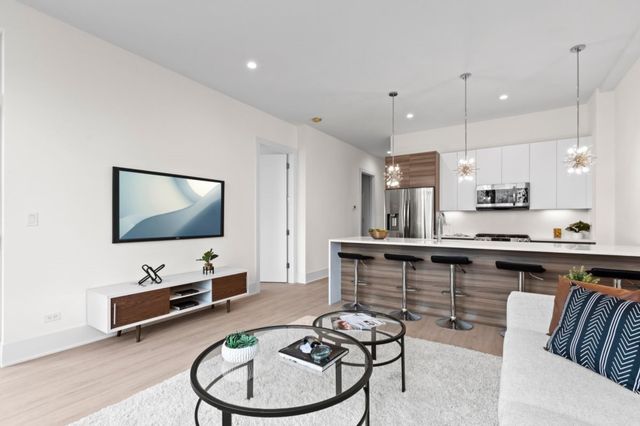 159 W North Avenue 207, Chicago, IL 60610