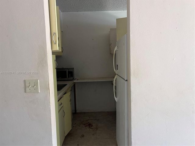 1012 SW 11th Street 9N, Hallandale Beach, FL 33009