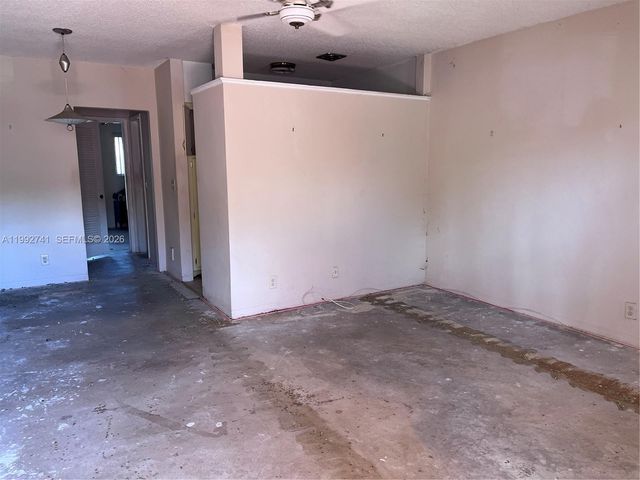1012 SW 11th Street 9N, Hallandale Beach, FL 33009