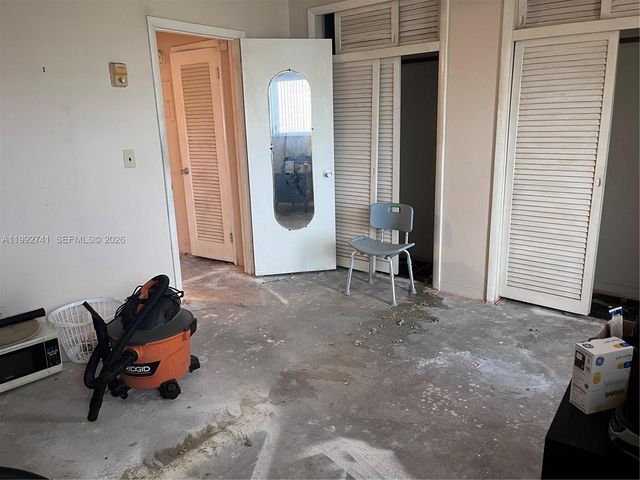1012 SW 11th Street 9N, Hallandale Beach, FL 33009