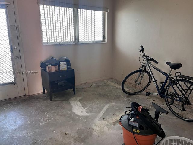 1012 SW 11th Street 9N, Hallandale Beach, FL 33009