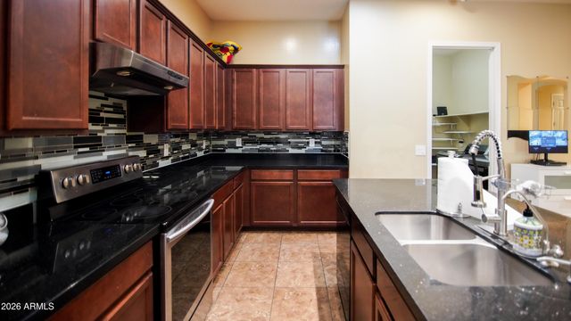 16246 W HUALAPAI Street, Goodyear, AZ 85338