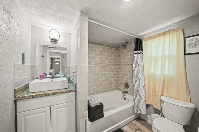 3223 Avenue M, Galveston, TX 77550