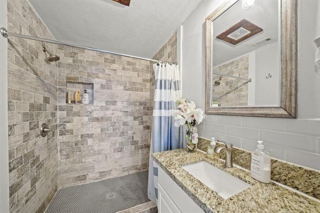 3223 Avenue M, Galveston, TX 77550