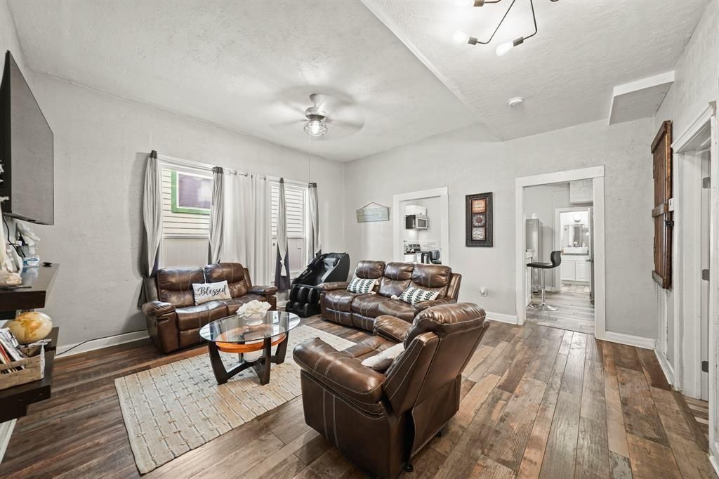 3223 Avenue M, Galveston, TX 77550