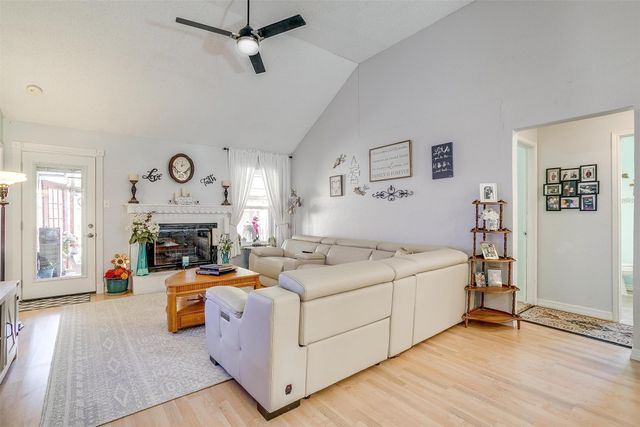 1108 Windy Meadows Drive, Burleson, TX 76028