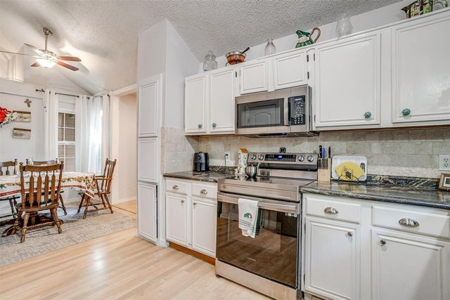 1108 Windy Meadows Drive, Burleson, TX 76028