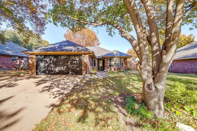 1108 Windy Meadows Drive, Burleson, TX 76028