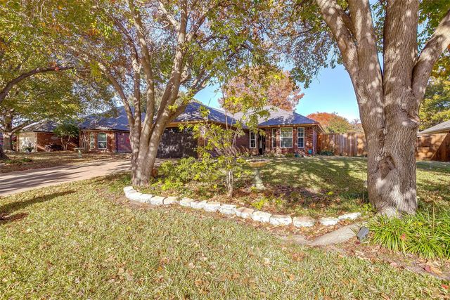 1108 Windy Meadows Drive, Burleson, TX 76028