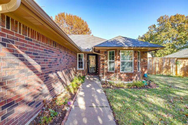 1108 Windy Meadows Drive, Burleson, TX 76028