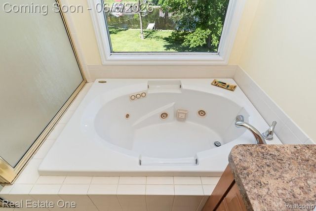 4833 Harding Avenue, Independence Charter Township, MI 48346