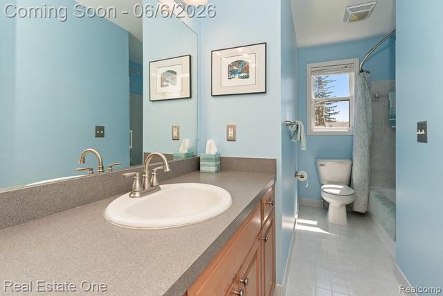 4833 Harding Avenue, Independence Charter Township, MI 48346