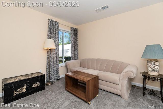 4833 Harding Avenue, Independence Charter Township, MI 48346
