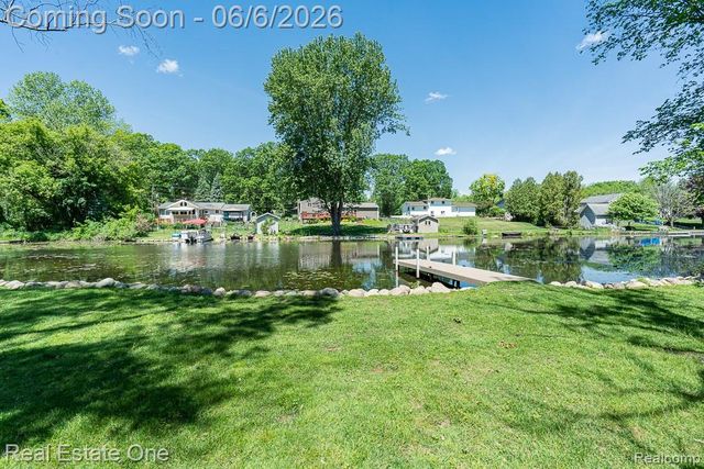 4833 Harding Avenue, Independence Charter Township, MI 48346