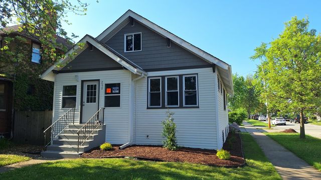 2634 Burr Oak Avenue, Blue Island, IL 60406