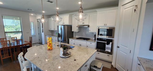 128 Rosebush DR, Liberty Hill, TX 78642