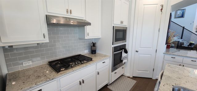 128 Rosebush DR, Liberty Hill, TX 78642