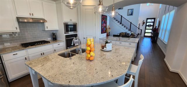 128 Rosebush DR, Liberty Hill, TX 78642