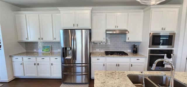 128 Rosebush DR, Liberty Hill, TX 78642
