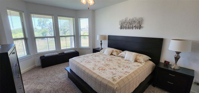 128 Rosebush DR, Liberty Hill, TX 78642