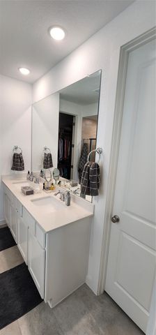 128 Rosebush DR, Liberty Hill, TX 78642
