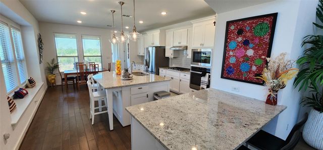 128 Rosebush DR, Liberty Hill, TX 78642