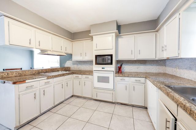 1511 Castlerock Drive, Houston, TX 77090