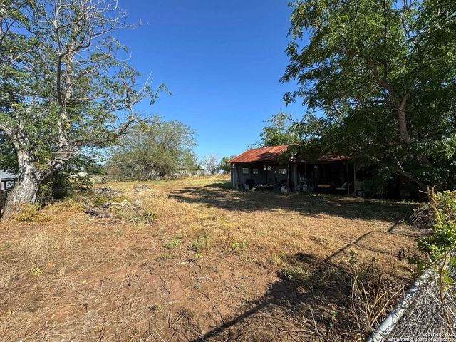 6297 fm 3465, Adkins, TX 78101