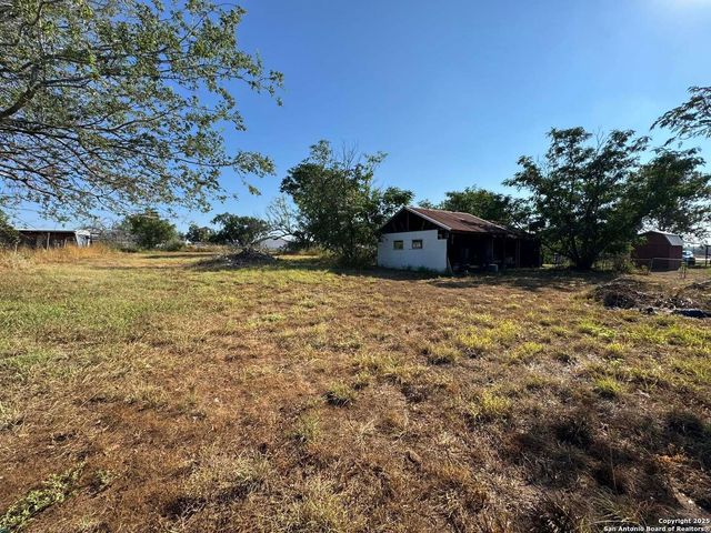 6297 fm 3465, Adkins, TX 78101