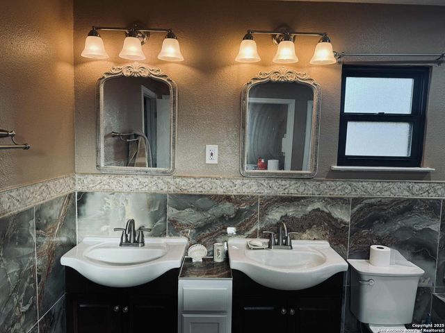6297 fm 3465, Adkins, TX 78101