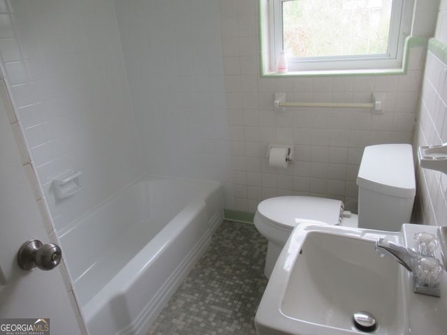 7 Linden Drive, Newnan, GA 30263