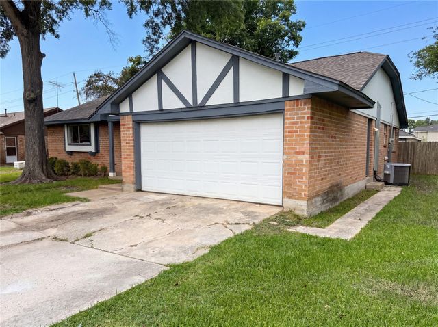 311 Fir Ridge Drive, Houston, TX 77336