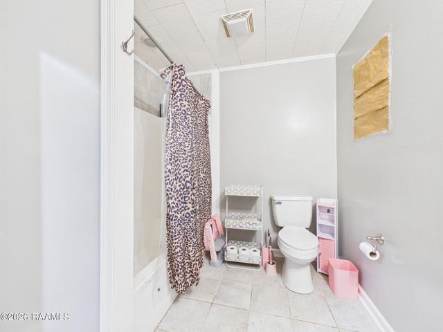 1053 Carolyn Rose Drive, Breaux Bridge, LA 70517