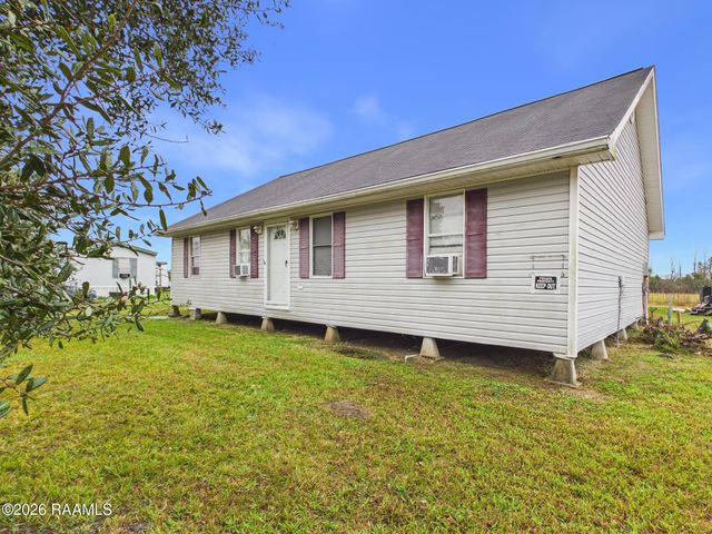 1053 Carolyn Rose Drive, Breaux Bridge, LA 70517