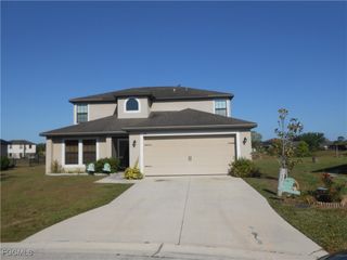 154 Shadowview CT, Lehigh Acres, FL 33974