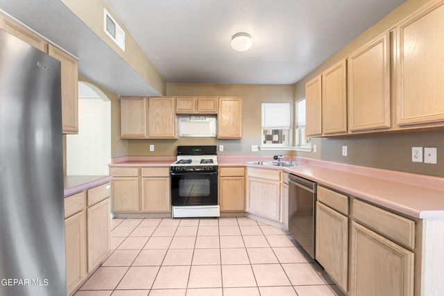 5453 RICK HUSBAND Drive, El Paso, TX 79934