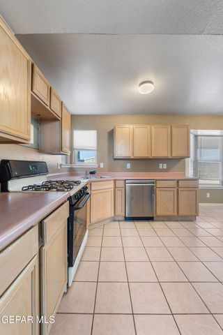 5453 RICK HUSBAND Drive, El Paso, TX 79934