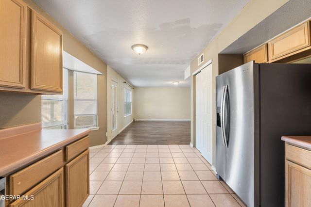 5453 RICK HUSBAND Drive, El Paso, TX 79934