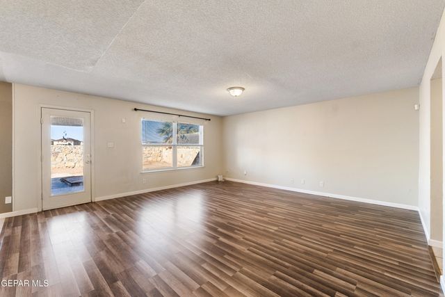 5453 RICK HUSBAND Drive, El Paso, TX 79934