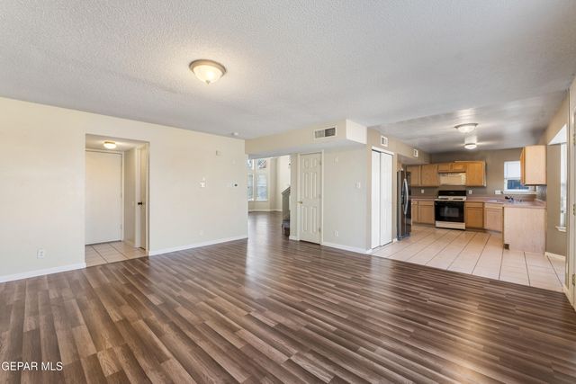 5453 RICK HUSBAND Drive, El Paso, TX 79934