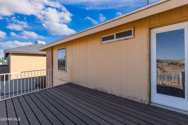 5453 RICK HUSBAND Drive, El Paso, TX 79934