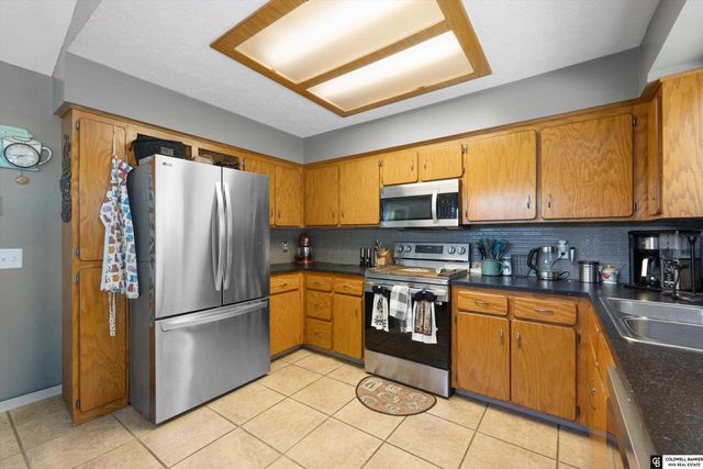 9904 S 9 Circle, Bellevue, NE 68123