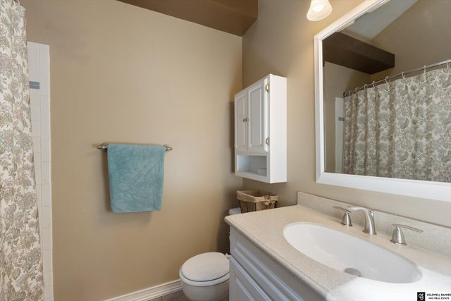 9904 S 9 Circle, Bellevue, NE 68123