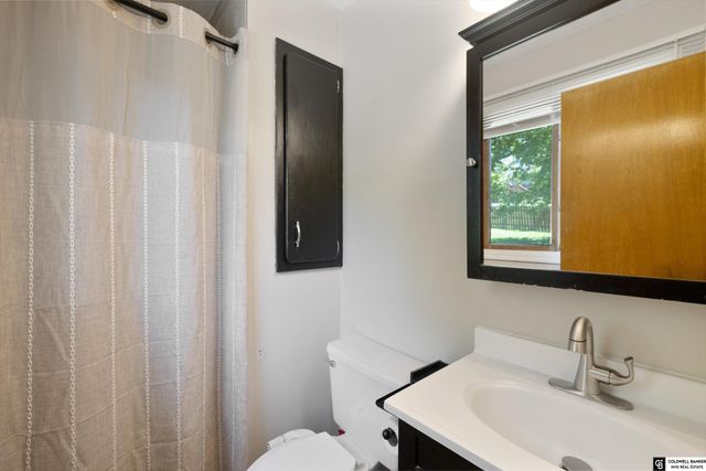 9904 S 9 Circle, Bellevue, NE 68123