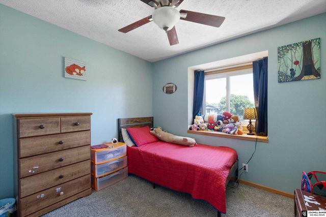 9904 S 9 Circle, Bellevue, NE 68123