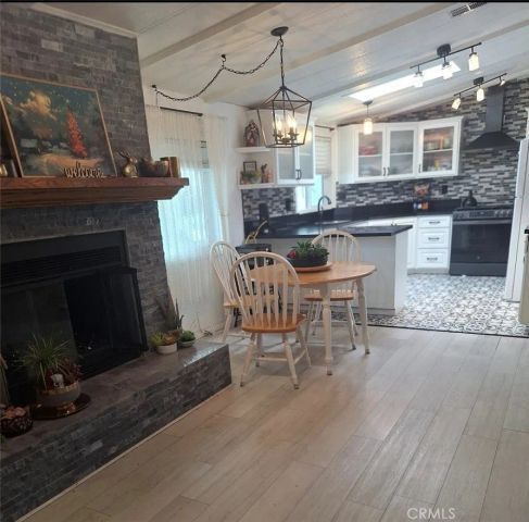 21217 Washington 28, Walnut, CA 91789