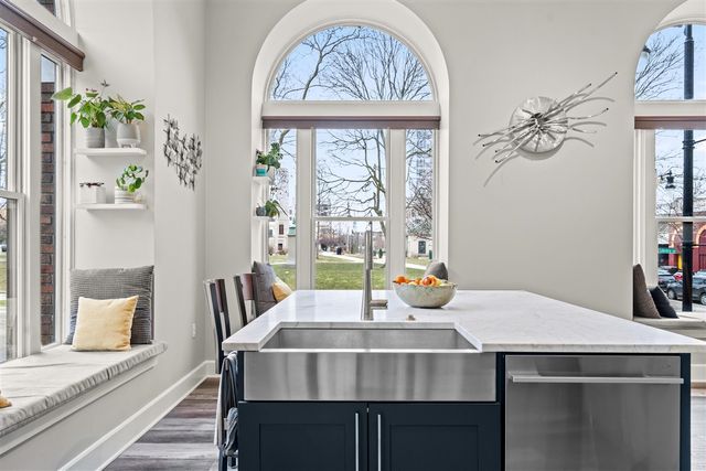 27 Library Street 202, Grand Rapids, MI 49503