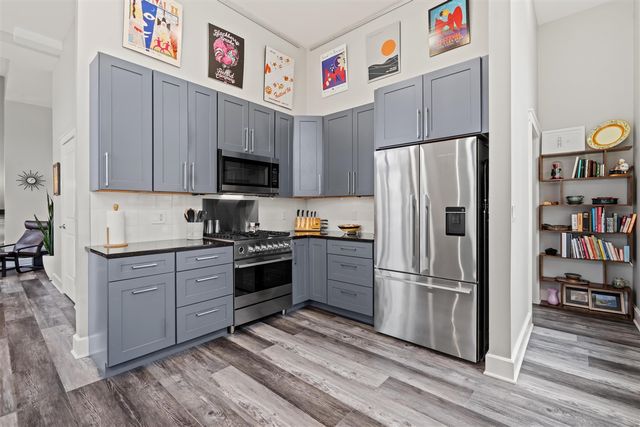 27 Library Street 202, Grand Rapids, MI 49503