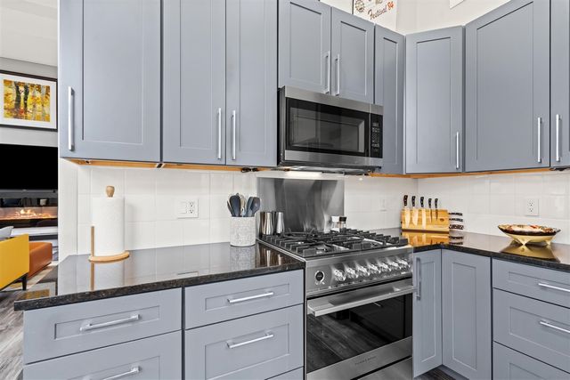 27 Library Street 202, Grand Rapids, MI 49503